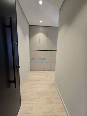 shiten-3-studio-tek-pazari-i-ri-ne-tirane-big-3