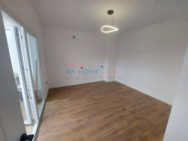 apartament-21-ne-shitje-tek-rruga-e-barikadave-ne-tirane-big-1