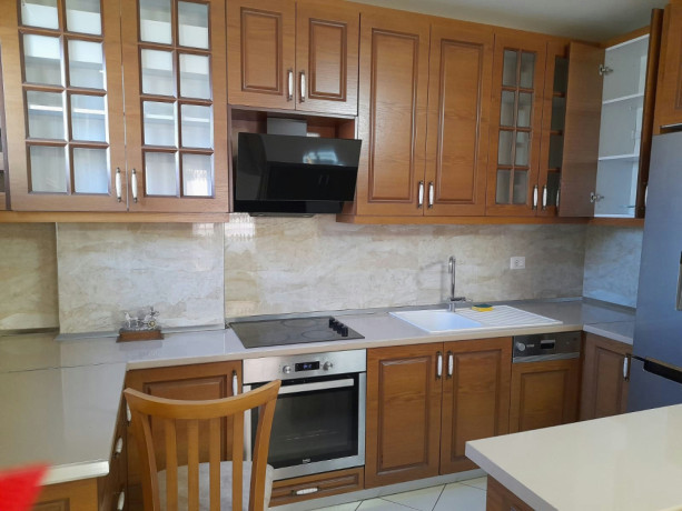 fresku-jepet-me-qera-21-big-3