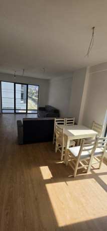 rr5-maji-jepet-me-qera-31-big-1