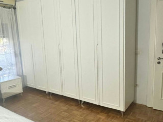 Blloku i ambasadave jepet me qera 2+1