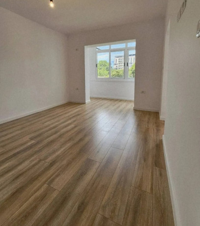 shitet-apartament-garsoniere-qender-prane-postes-qendrore-big-1