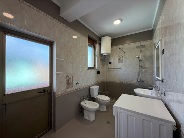 xhamlliku-jepet-me-qera-21-big-3