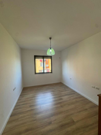 shtepi-per-shitje-pallat-i-ri-21-fusha-aviacionit-big-1