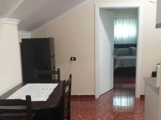 Shtepi me qera, Vile Garsoniere Vile: 5 Kateshe Qyteti Studenti / Sauk