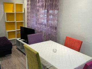 Shtepi me qera, Pallat Egzistues 2+1 Kinostudio / Porcelan