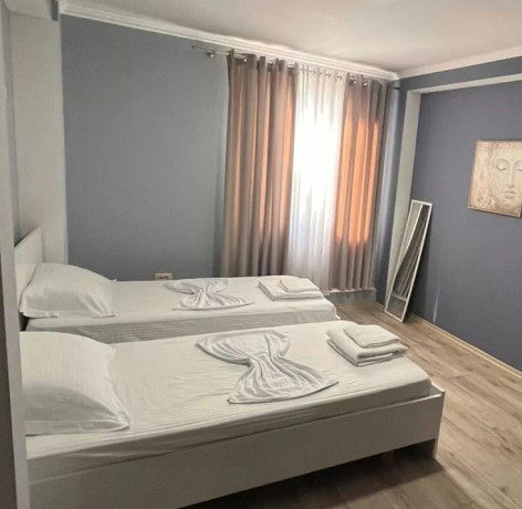 shtepi-me-qera-pallat-egzistues-21-laprake-spitali-ushtarak-dogana-big-0