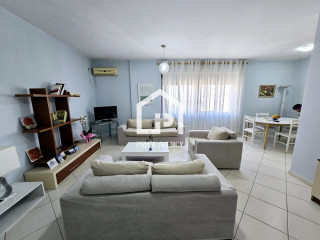 JEPET ME QIRA : Apartament 2+1 +2/ qender- RRUGA BARRIKADAVE