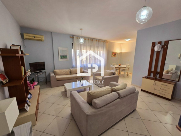 jepet-me-qira-apartament-21-2-qender-rruga-barrikadave-big-4