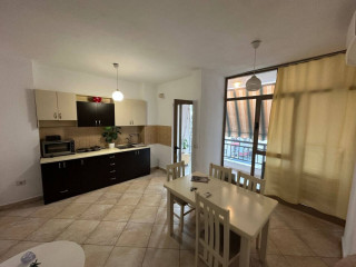 JEPET ME QIRA : Apartament 1+1/Zona : Yzberisht/NELA 6