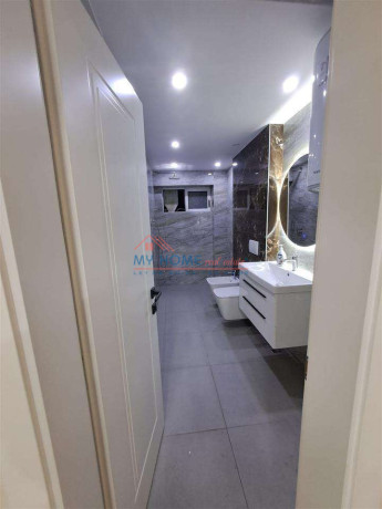 zyre-me-qera-qender-tirane-big-2