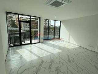 Zyre me qera tek Lake View Residences