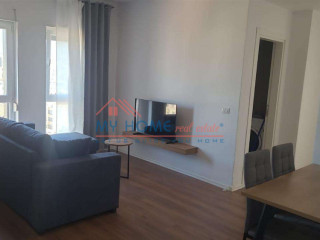 Apartament 1+1 me qera Tek Shkolla e Kuqe Tirane