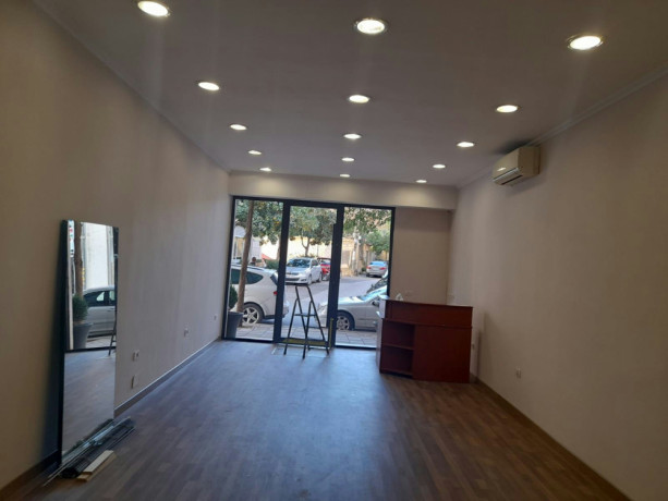 ambjent-komercial-me-qera-pallat-i-ri-rr-fortuzi-mine-peza-big-1