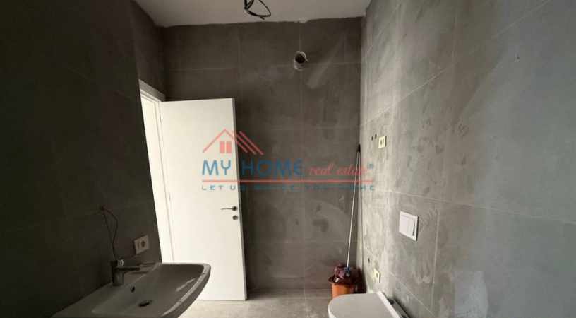 zyre-me-qera-tek-rruga-mine-peza-tirane-big-2