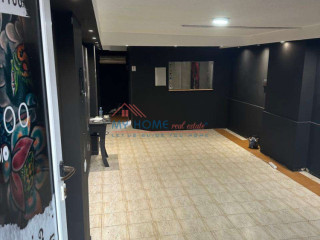 Dyqan me Qera Komuna e Parisit Tirane