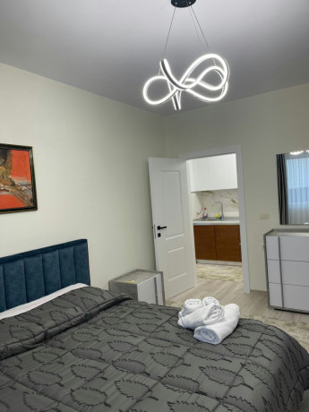 shtepi-me-qera-pallat-i-ri-11-liqeni-rr-kosovareve-petro-nini-big-3