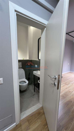 dyqan-me-qera-rruga-myslym-shyri-tirane-big-3