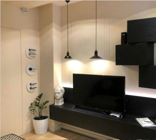 ambjent-komercial-me-qera-pallat-egzistues-blloku-big-1