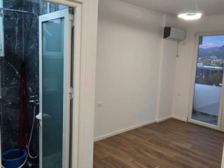 Shtepi per shitje, Pallat i Ri 2+1 Rr. Durresit / Prokuroria