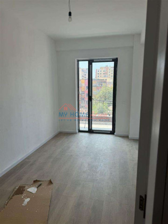 zyre-me-qera-myslym-shyri-ne-tirane-big-2