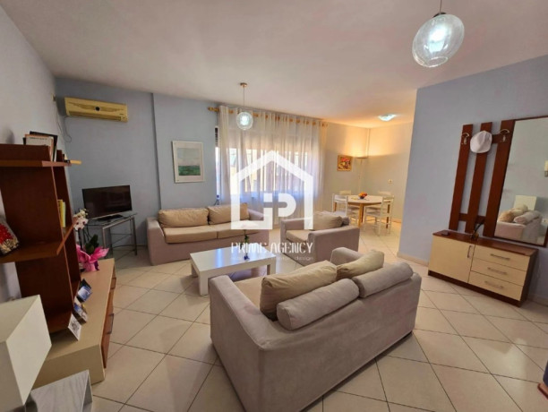 dyqan-ne-shitje-ne-don-bosko-tirane-big-1