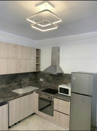 shtepi-me-qera-pallat-i-ri-21-stacioni-trenit-zogu-i-zi-big-2