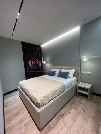 apartament-21post-parkimi-me-qera-rruga-e-barrikadave-tirane-big-1