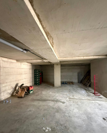 magazine-me-qera-vile-vile-3-kateshe-kombinat-vaqarr-ndroq-big-1