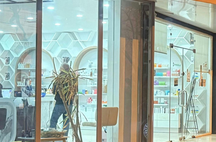 ambjent-komercial-me-qera-pallat-i-ri-rr-e-kavajes-21-dhjetori-big-0