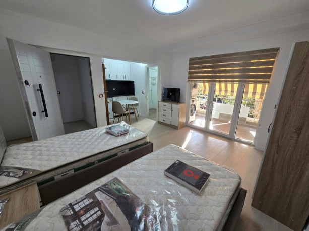 shtepi-me-qera-pallat-i-ri-garsoniere-qender-posta-lidhja-shkrimtareve-big-4