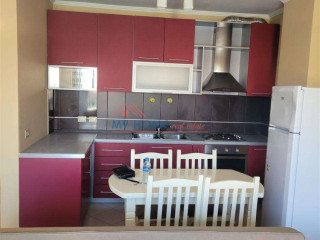 Apartament 1+1 ne shitje tek Komuna e Parisit ne Tirane