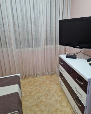 jepet-me-qera-apartament-21-ne-pallat-te-ri-zona-stacioni-trenit-zogu-i-zi-big-1